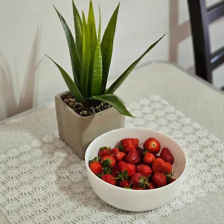 Gust House Отель *